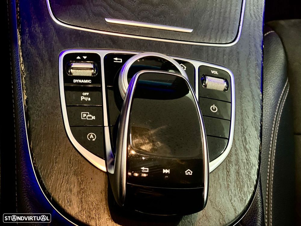 Mercedes-Benz E 220 d AMG - 19