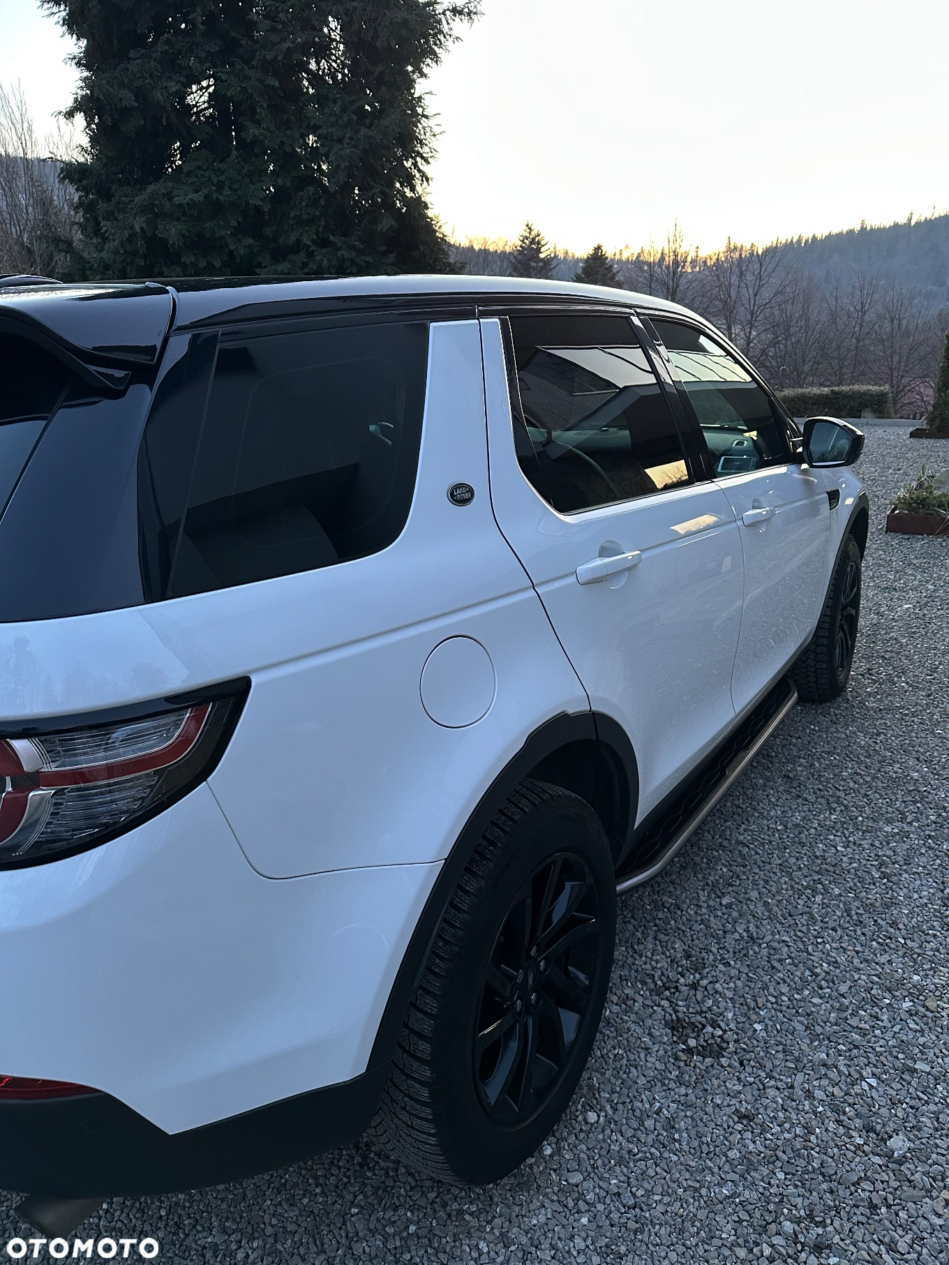 Land Rover Discovery Sport 2.0 Si4 HSE Luxury - 11