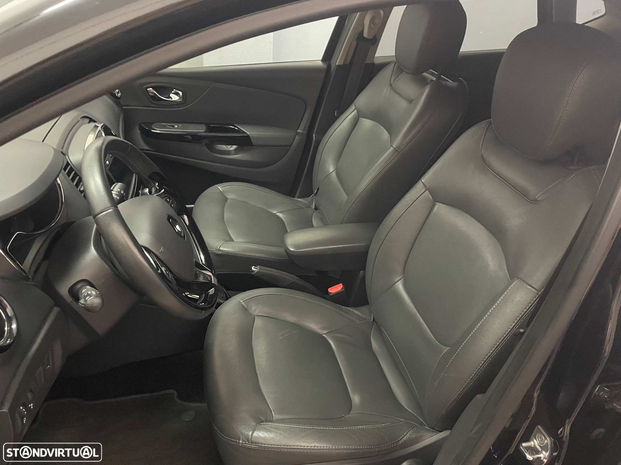 Renault Captur 1.2 TCe Exclusive EDC - 13