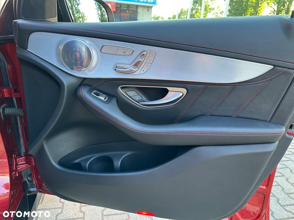 Mercedes-Benz GLC - 36
