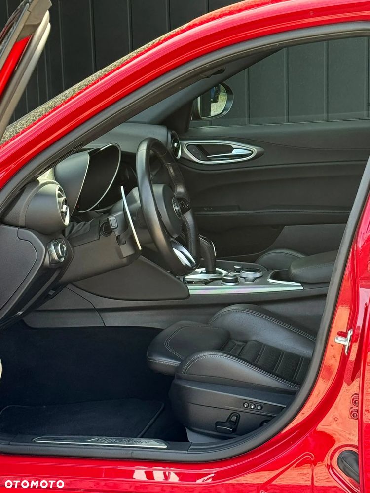 Alfa Romeo Giulia 2.0 Turbo Veloce Q4 - 9