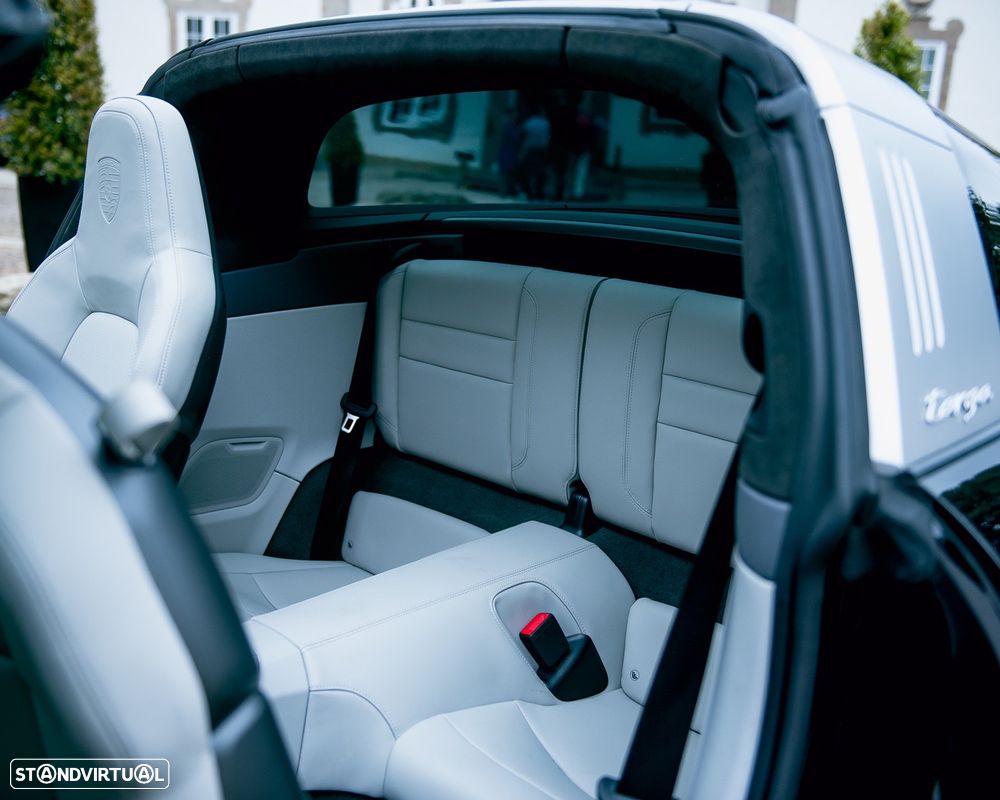 Porsche 911 (992) - 40