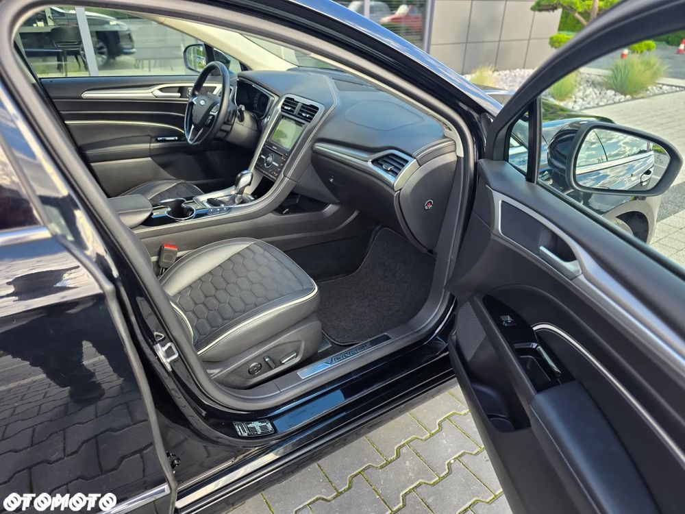 Ford Mondeo Vignale 2.0 EcoBoost - 14