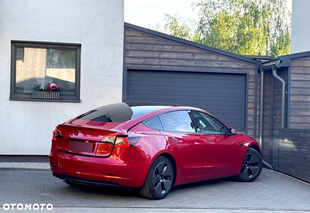 Tesla Model 3 - 11