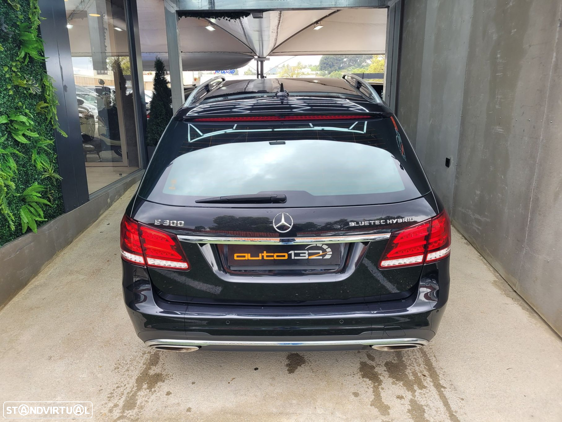 Mercedes-Benz E 300 Bluetec Hybrid Avantgarde - 45