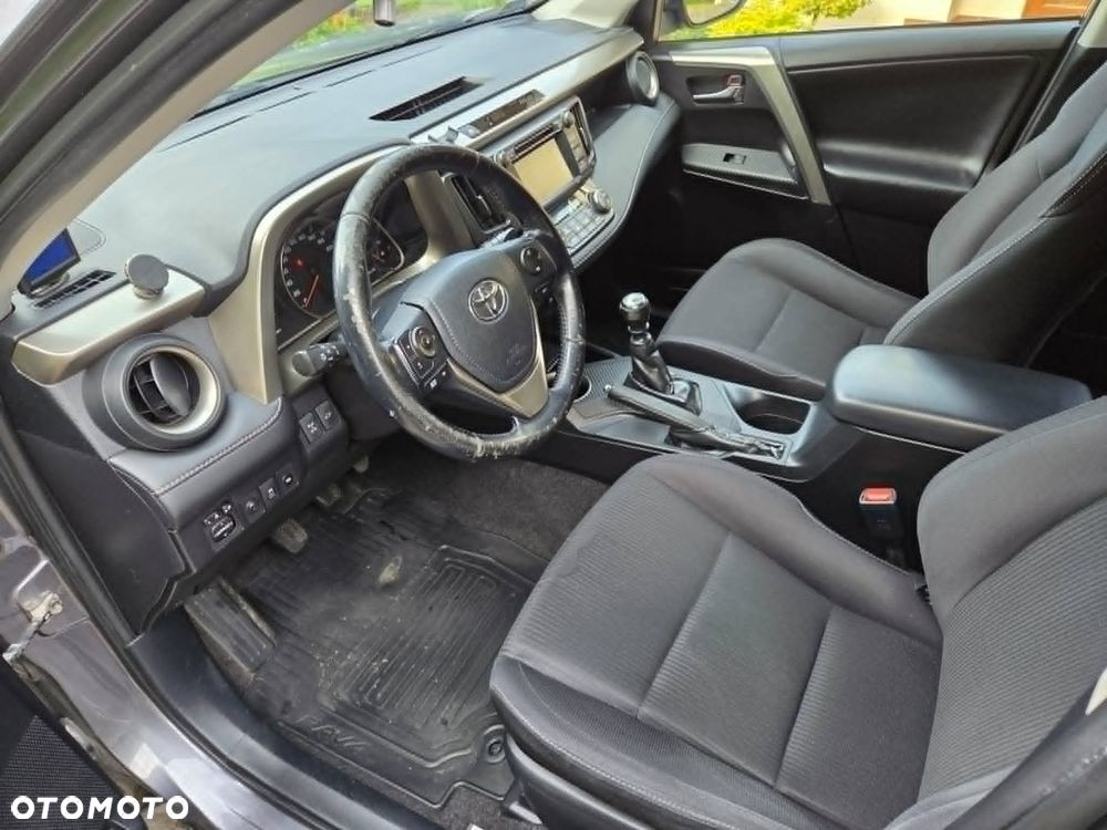 Toyota RAV4 2.0 D-4D Premium - 5
