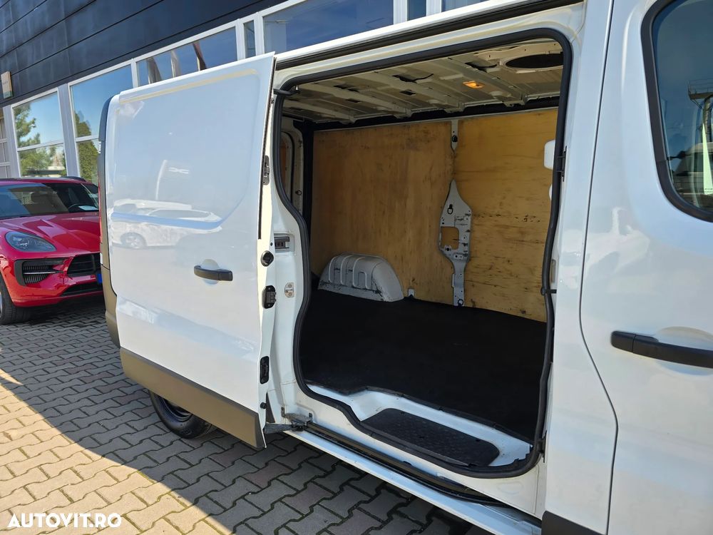 Renault Trafic - 13