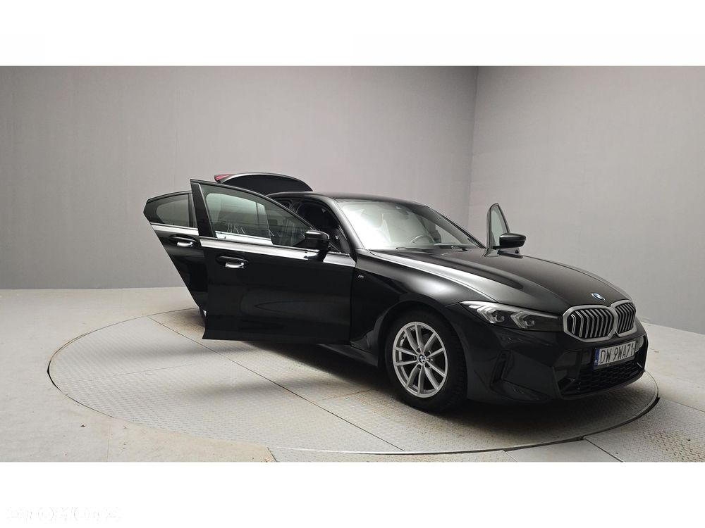 BMW Seria 3 320d xDrive mHEV M Sport - 14
