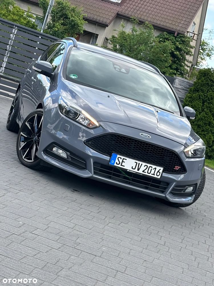 Ford Focus 2.0 TDCi ST mit Leder-Exclusiv-Paket - 1