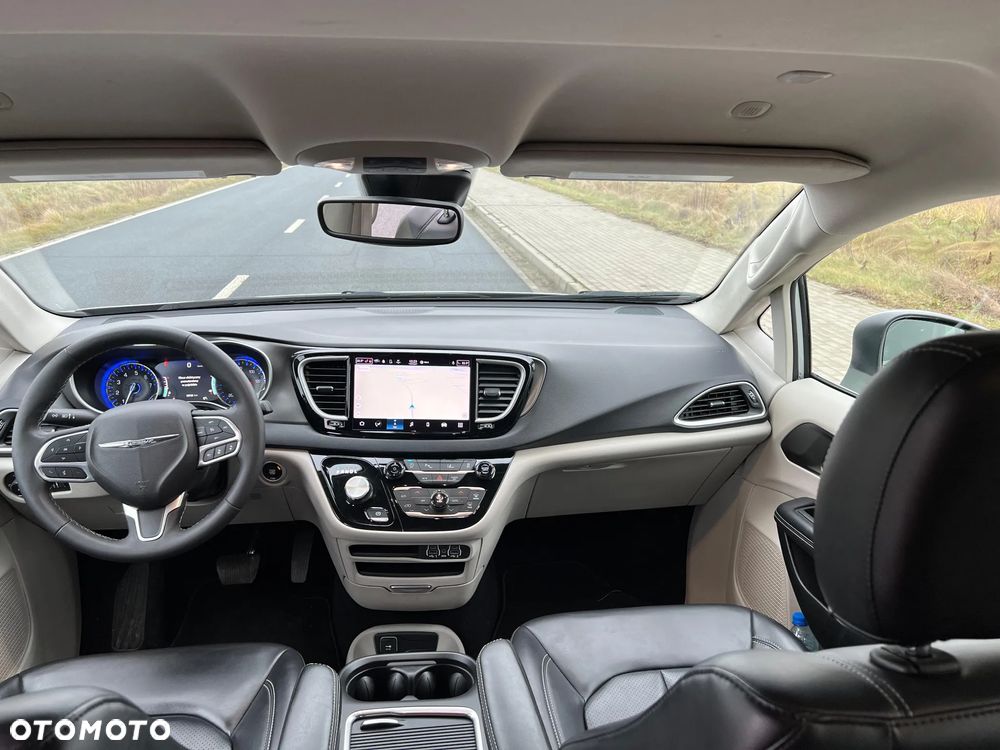 Chrysler Pacifica - 13