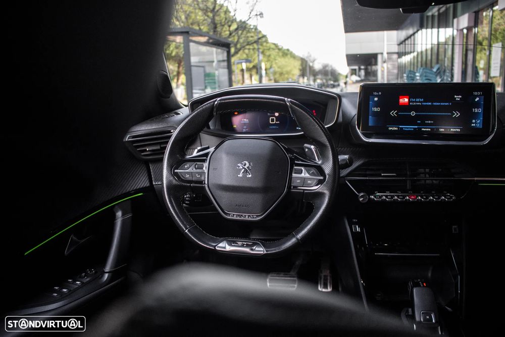 Peugeot 2008 1.5 BlueHDi GT EAT8 - 31