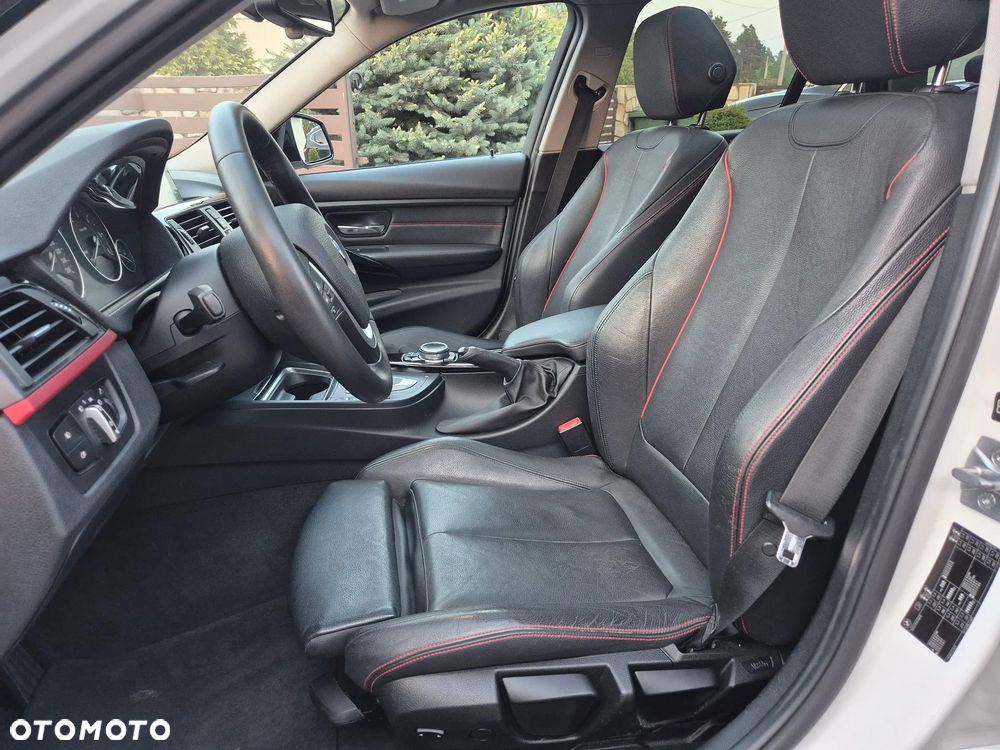BMW Seria 3 320d Sport Line - 9