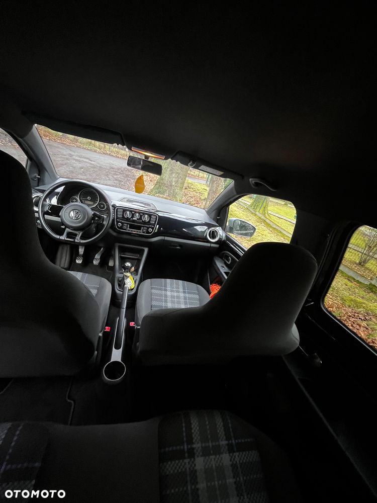 Volkswagen up! club - 8