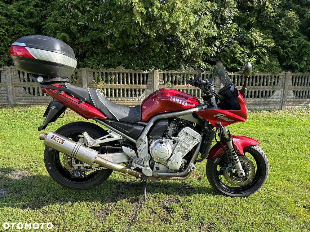 Yamaha FZS - 1