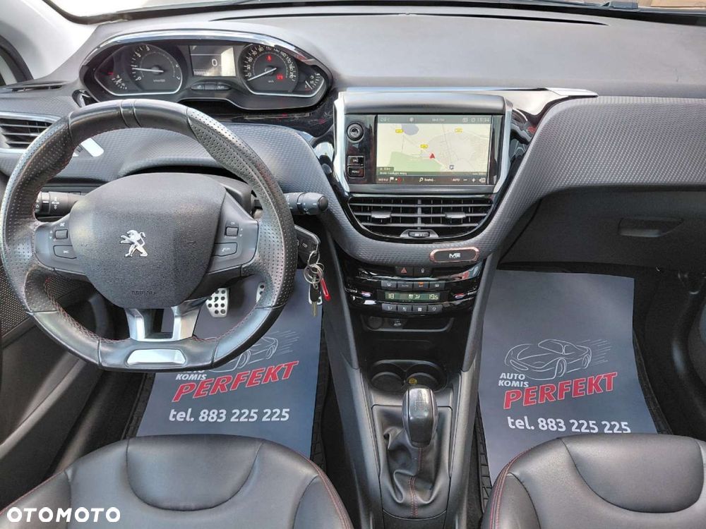 Peugeot 208 - 18