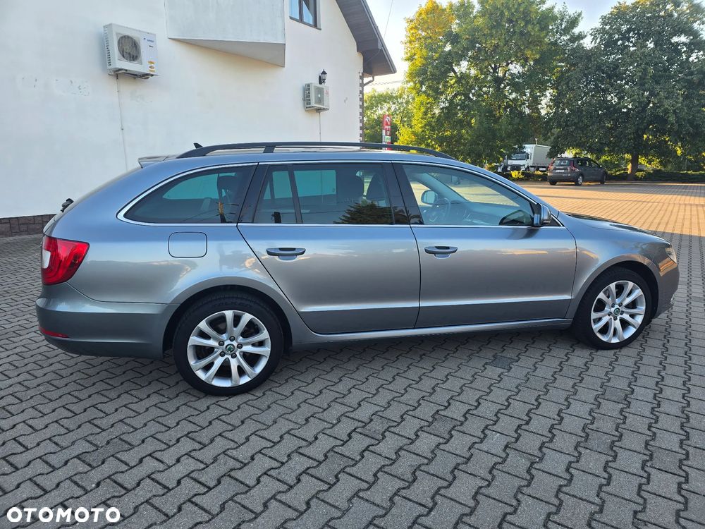 Skoda Superb 2.0 TDI Elegance DSG - 38