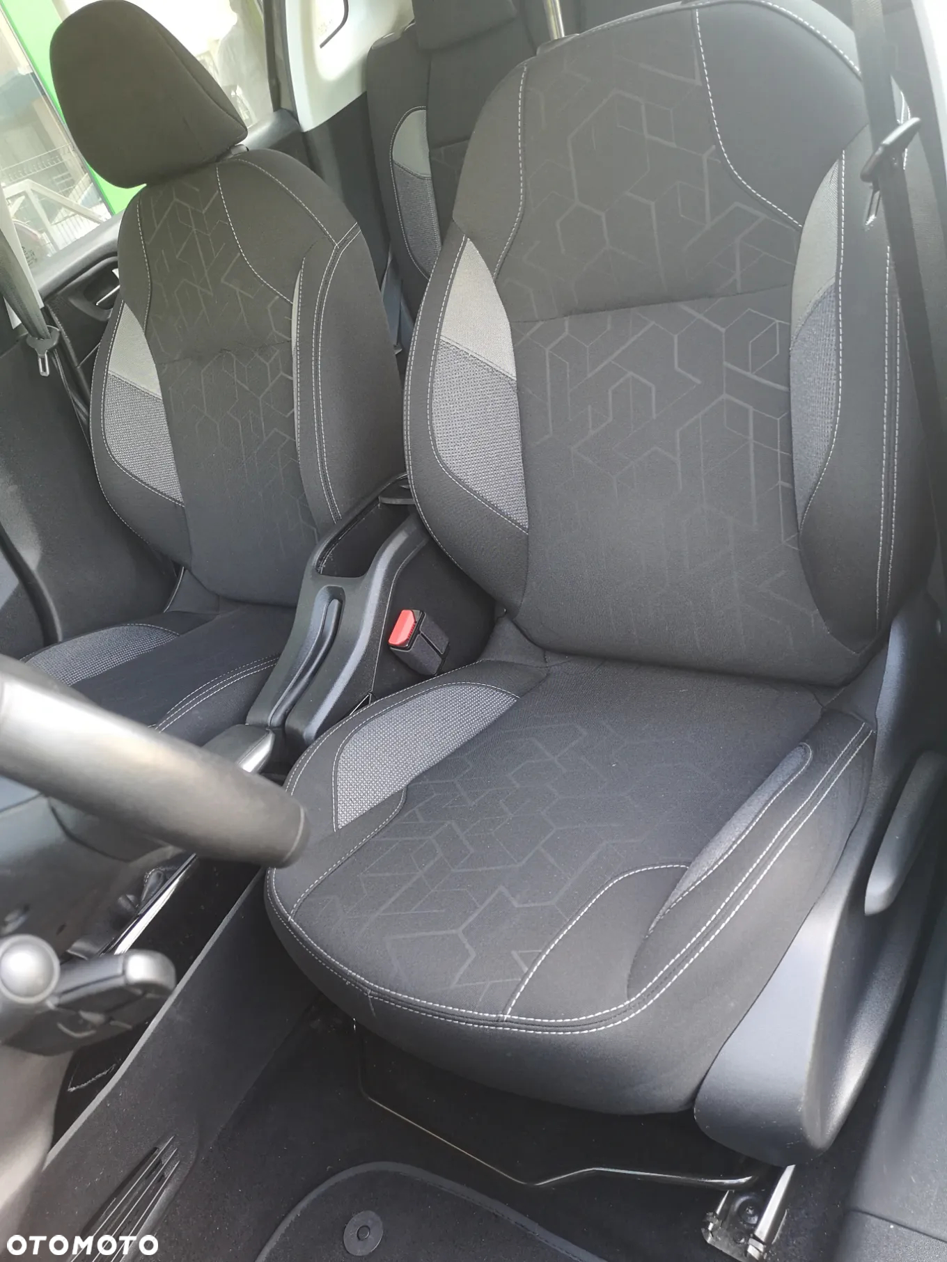 Peugeot 2008 1.5 BlueHDi Style - 19