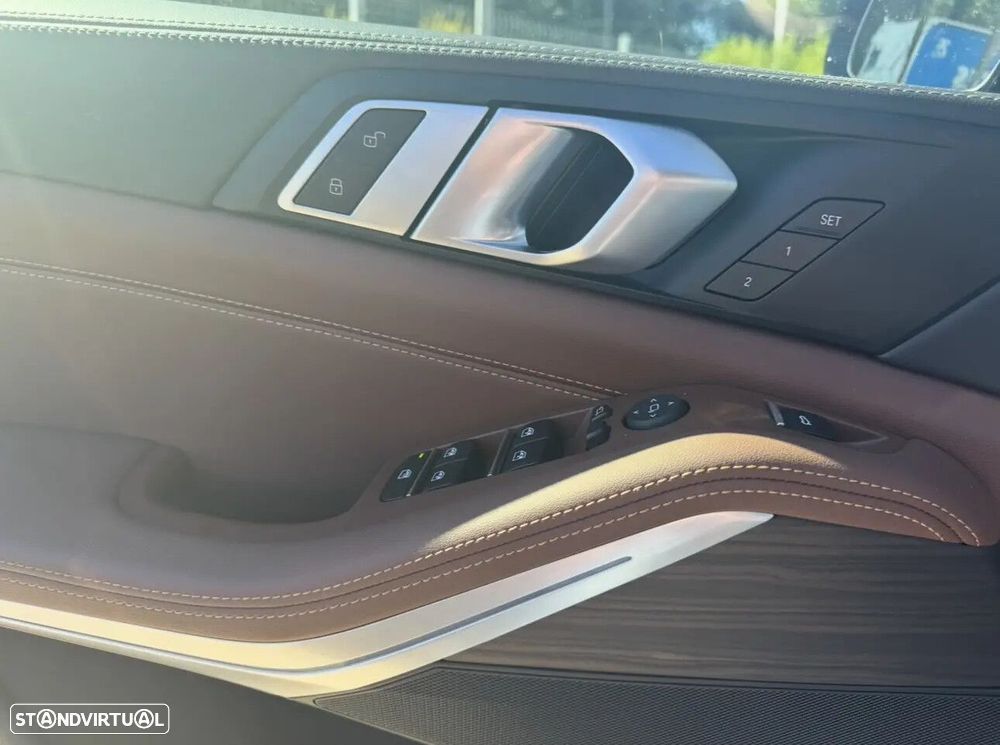 BMW X5 50 e xDrive Edição Desportiva M - 9