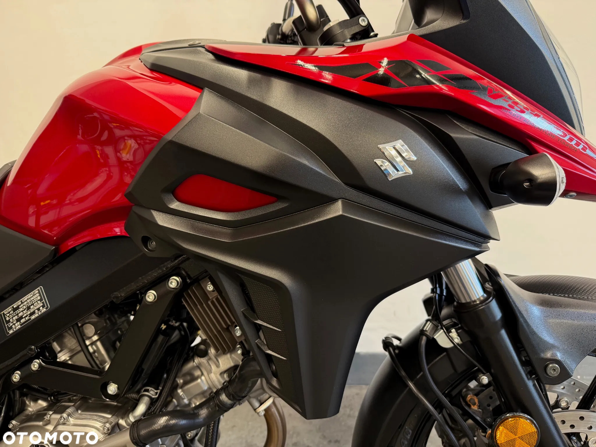 Suzuki V-STROM - 32