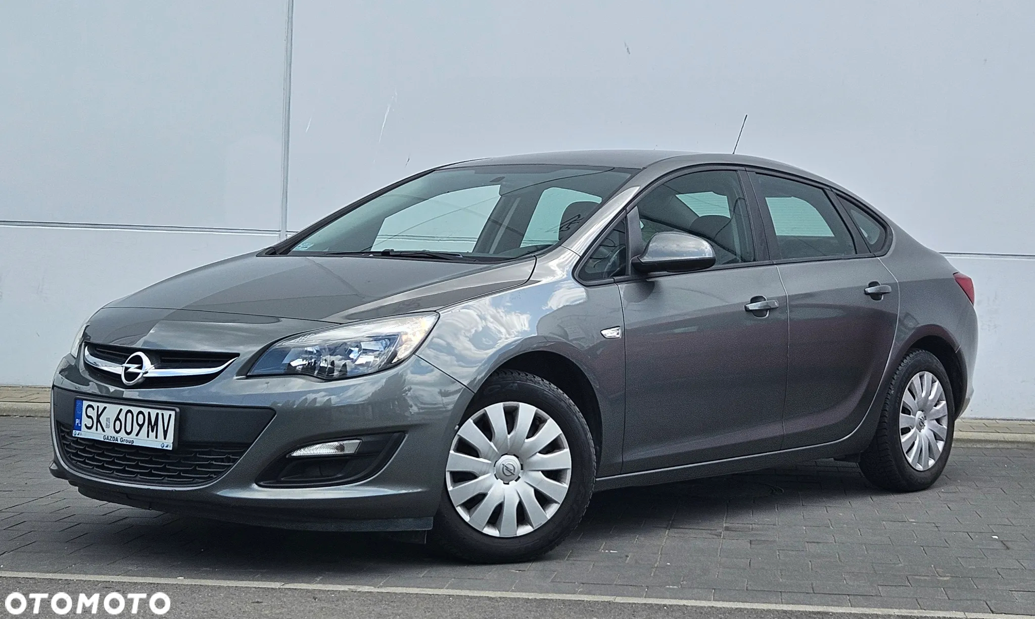 Opel Astra IV 1.4 T Executive - 6