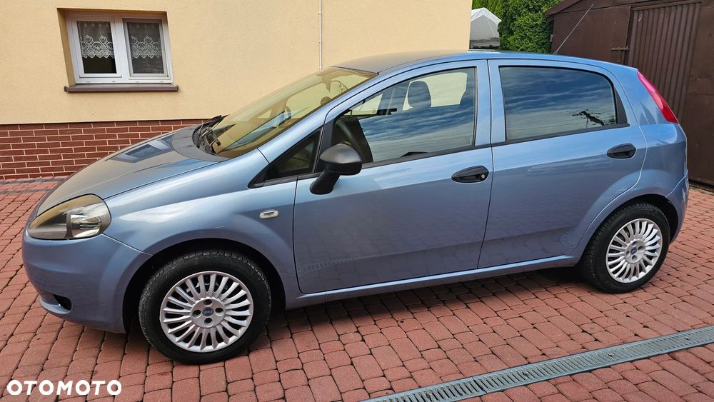 Fiat Grande Punto Actual 1.2 8V Estiva - 16