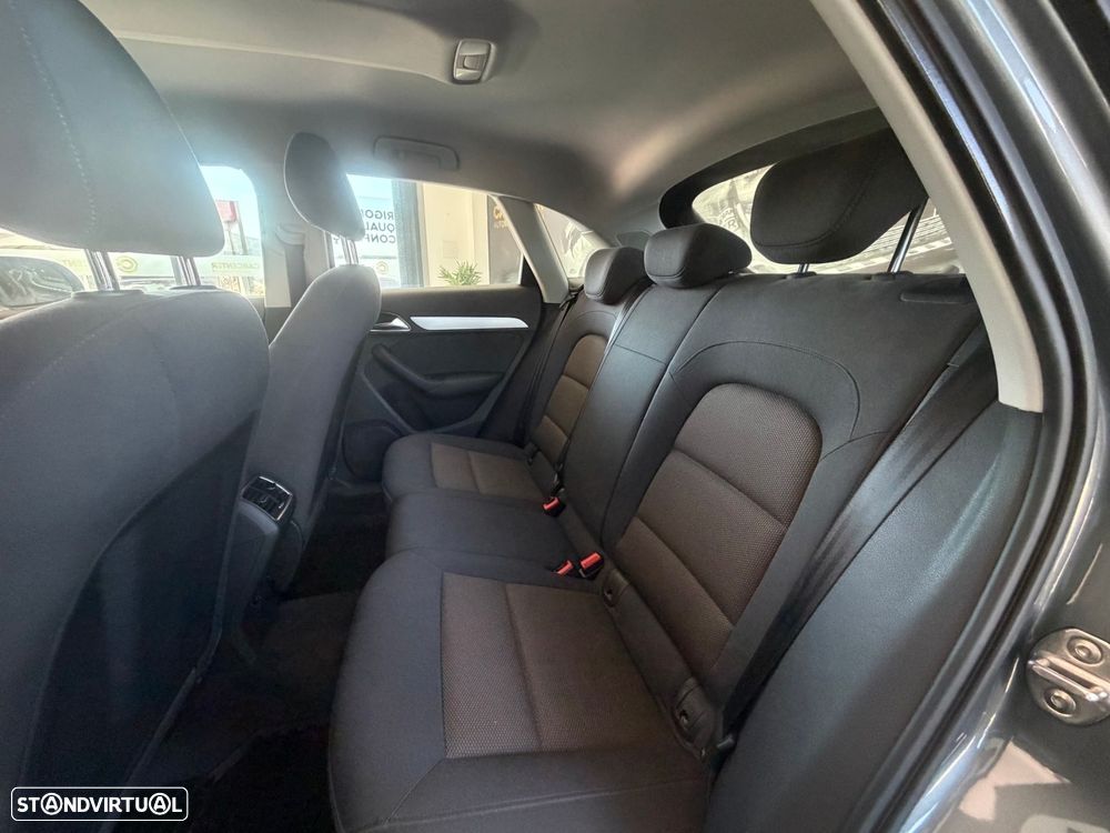 Audi Q3 2.0 TDI Design - 12