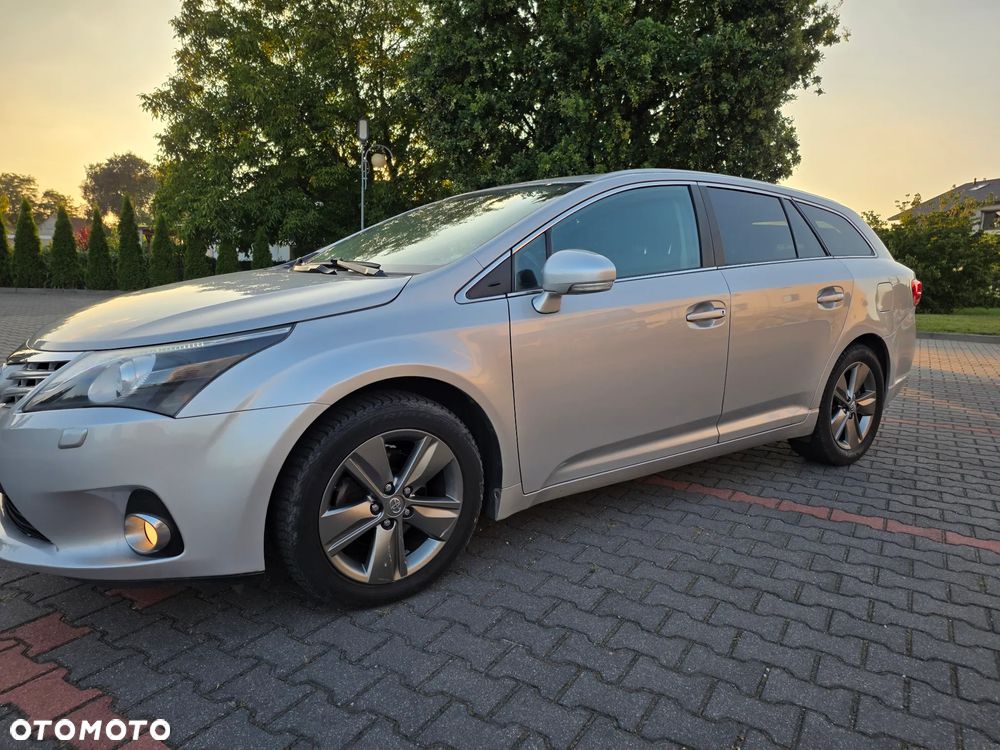 Toyota Avensis 2.0 D-4D Style - 21