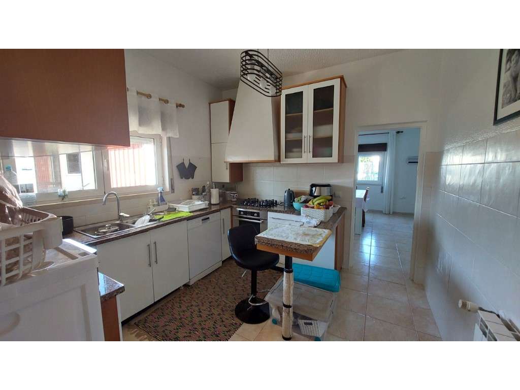 Excelente Moradia em Propriedade horizontal 2 frações - Carvide - Grande imagem: 4/45