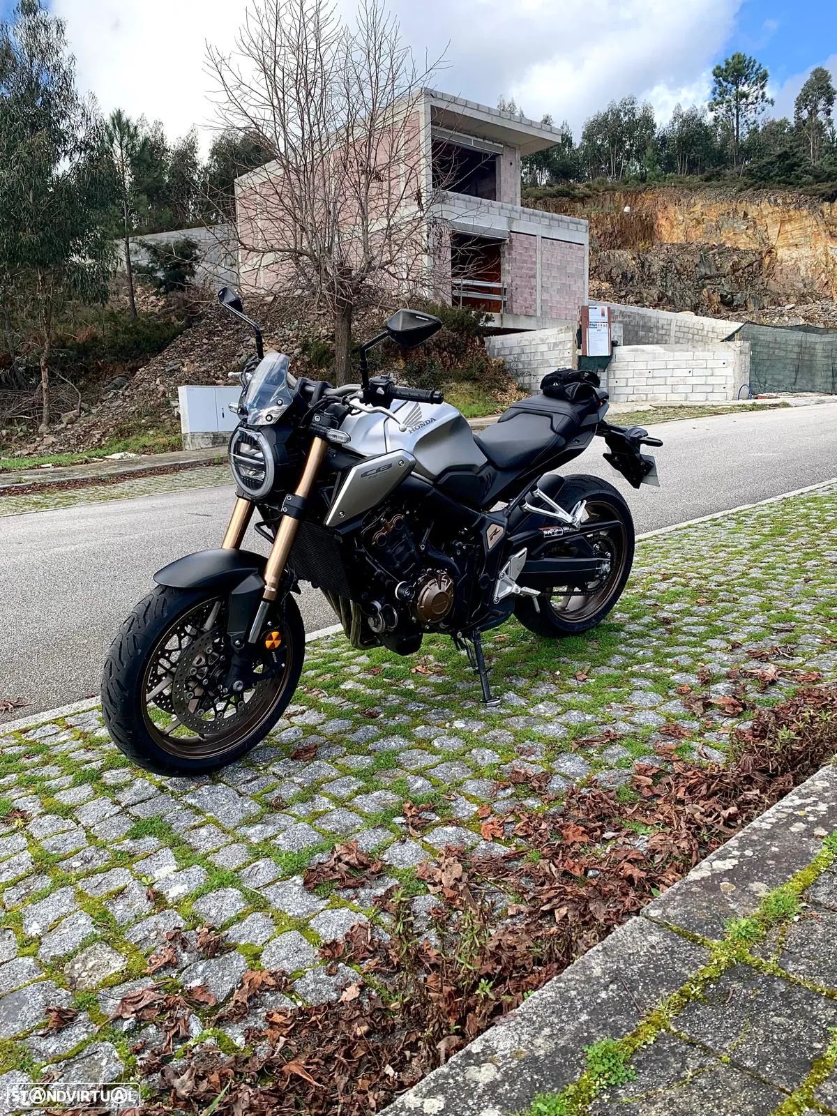 Honda CB CB650 R - 1