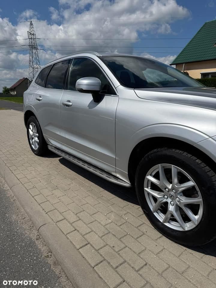 Volvo XC 60 B4 D Geartronic Momentum Pro - 4