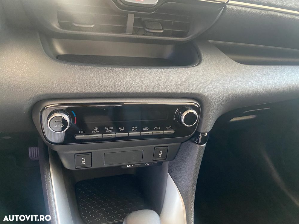Toyota Yaris 1.5 VVT-i HSD Active - 20