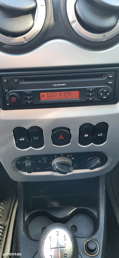 Dacia Logan 1.6 MPI Laureate - 9