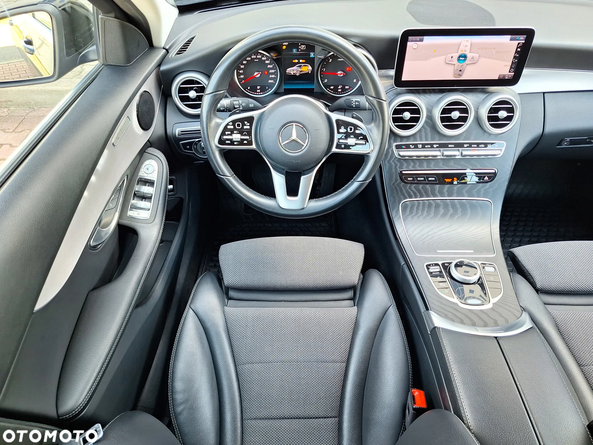 Mercedes-Benz Klasa C 220 d 9G-TRONIC - 26