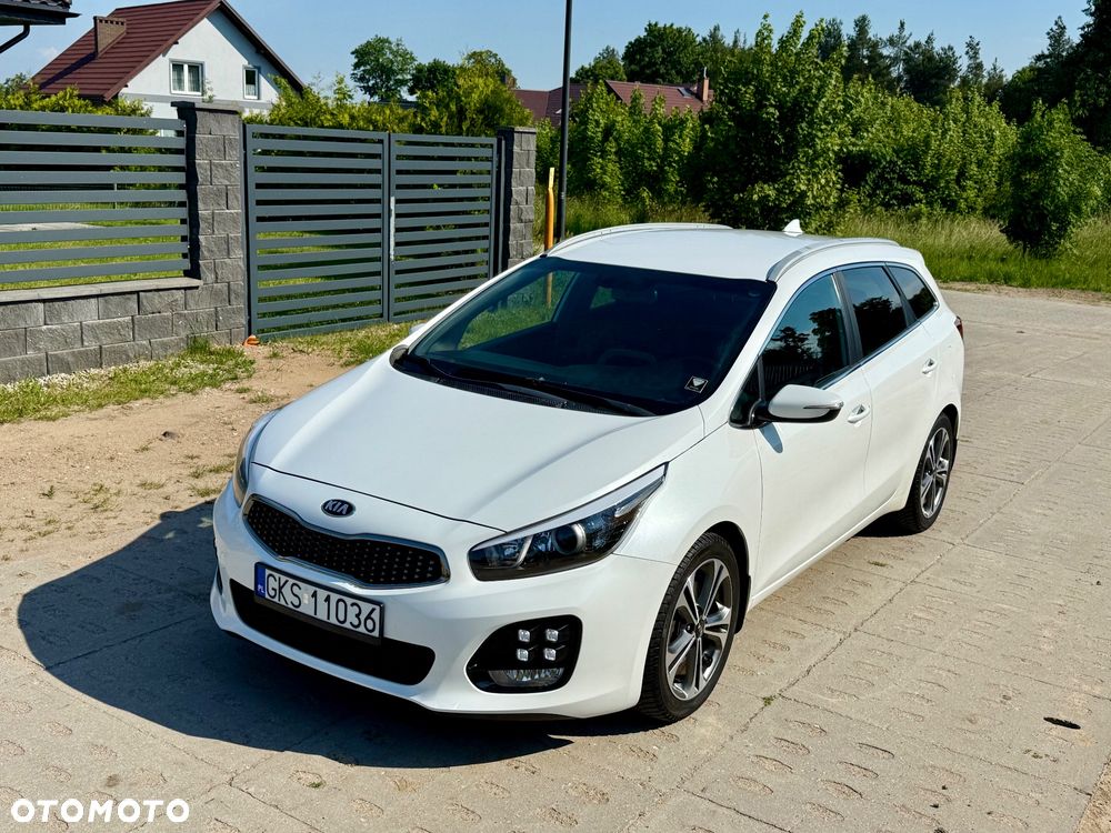 Kia Ceed 1.6 CRDi 136 ISG GT Line - 4