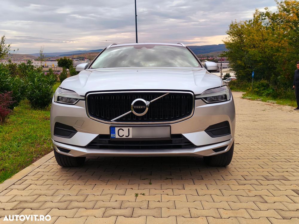 Volvo XC 60 B4 D AWD Geartronic Momentum Pro - 2