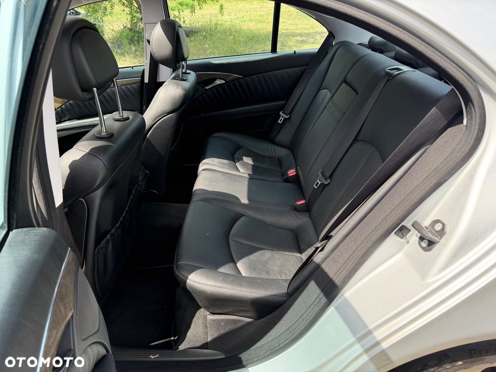 Mercedes-Benz Klasa E 320 CDI 7G-TRONIC Avantgarde BusinessEDITION - 22