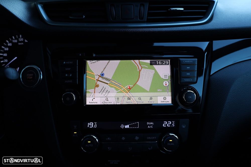 Nissan Qashqai 1.5 dCi N-Connecta J18 - 24