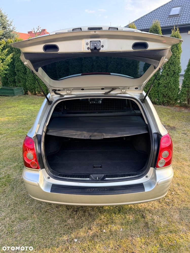 Toyota Avensis 1.8 VVT-i - 5