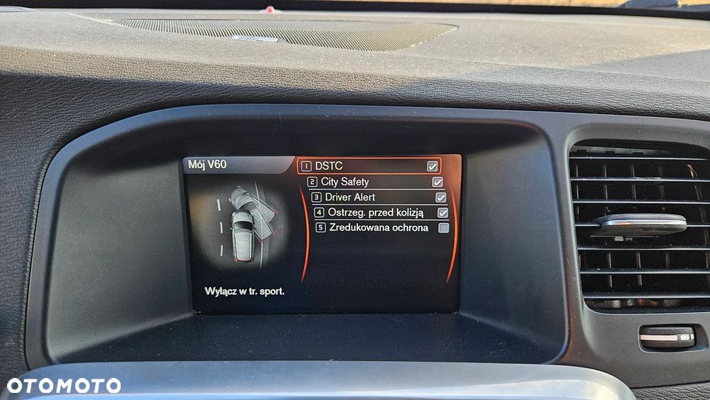 Volvo V60 D6 Plug-In-Hybrid AWD Geartronic Summum - 15