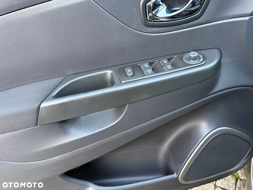 Renault Captur - 22