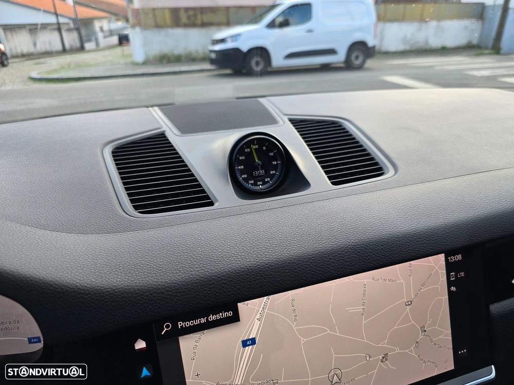 Porsche Cayenne Coupé E-Hybrid - 18