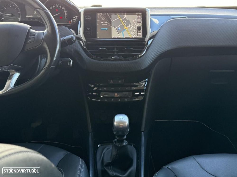 Peugeot 2008 1.6 e-HDi Allure - 11