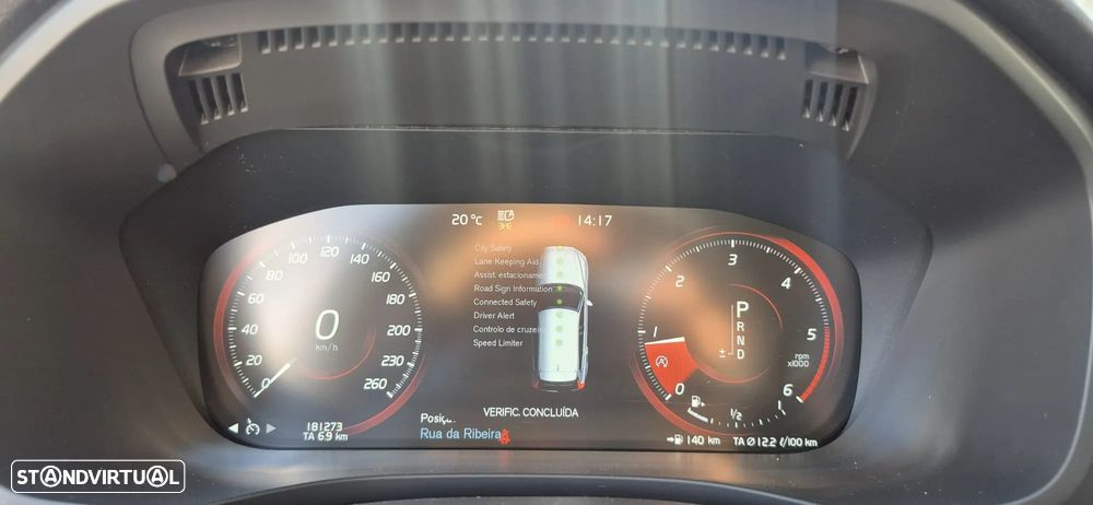 Volvo XC 60 2.0 D4 Momentum Geartronic - 11