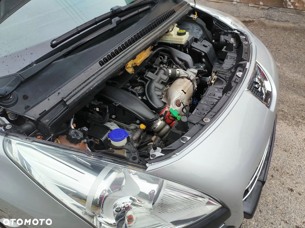 Peugeot 3008 1.6 Premium+ - 30