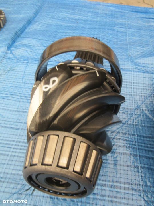 Atak talerz dyferencjał 8x39 0011478100 0011499980 Renault Claas Ares Axion Arion 620 630 640 650 - 3