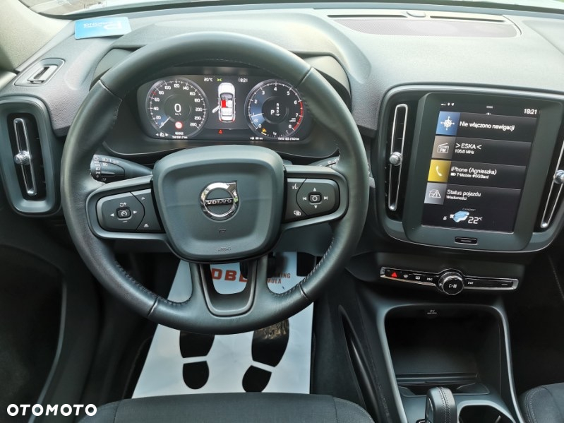 Volvo XC 40 T3 - 10