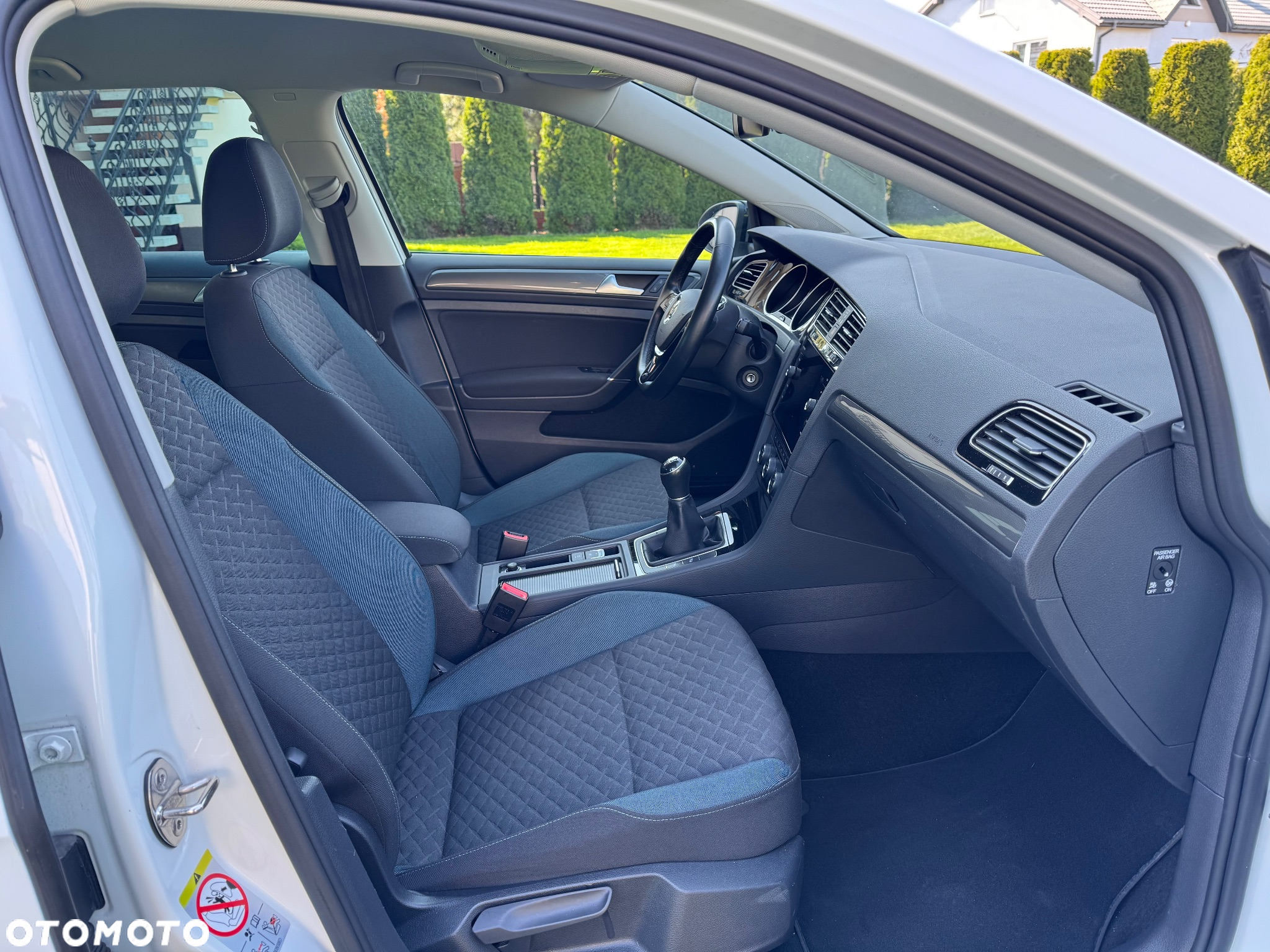 Volkswagen Golf Variant 1.6 TDI SCR IQ.DRIVE - 11