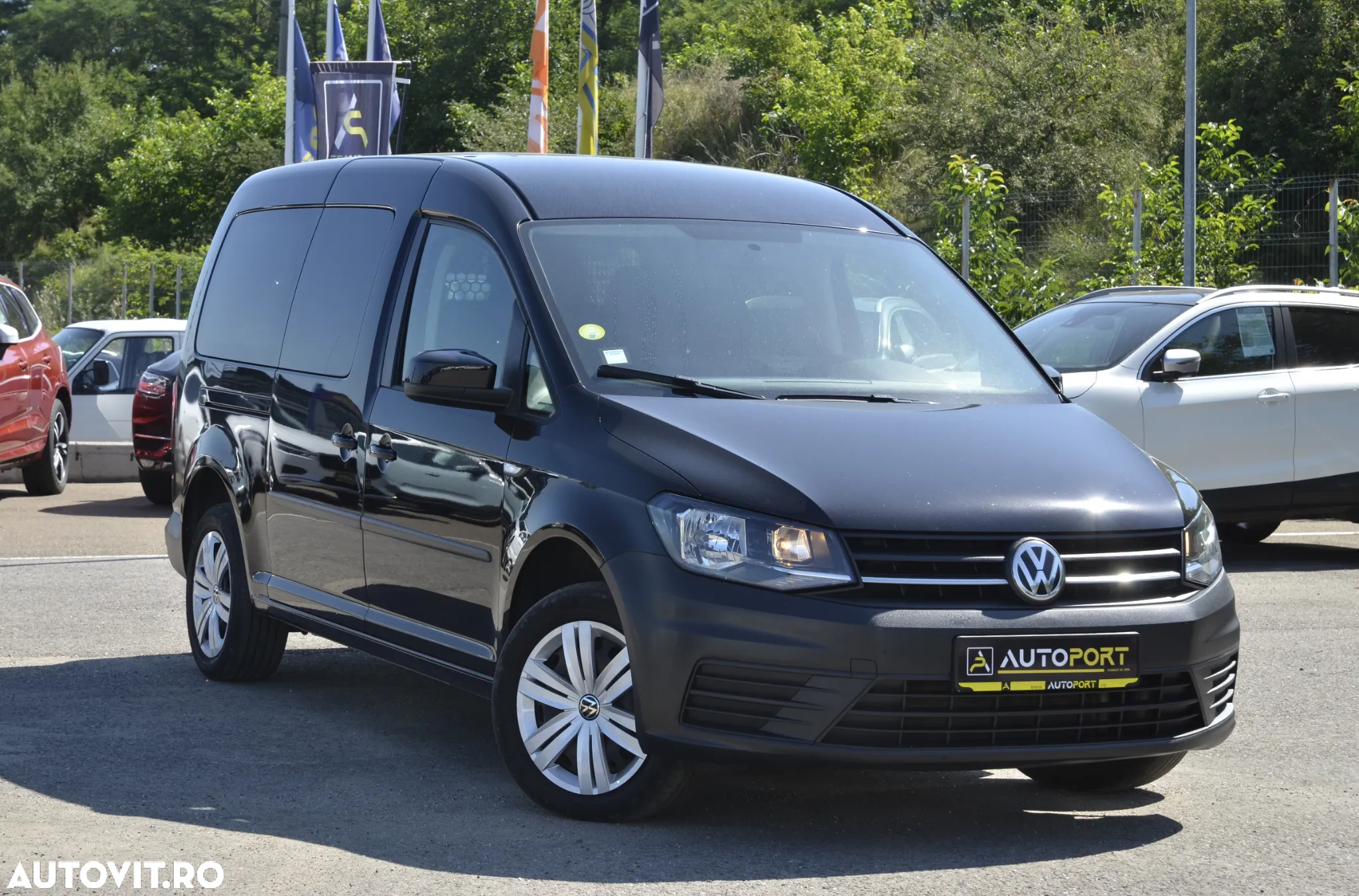 Volkswagen Caddy Maxi 2.0 TDI 90 kW DSG - 3
