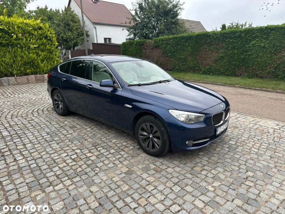 BMW Seria 5 550i - 2