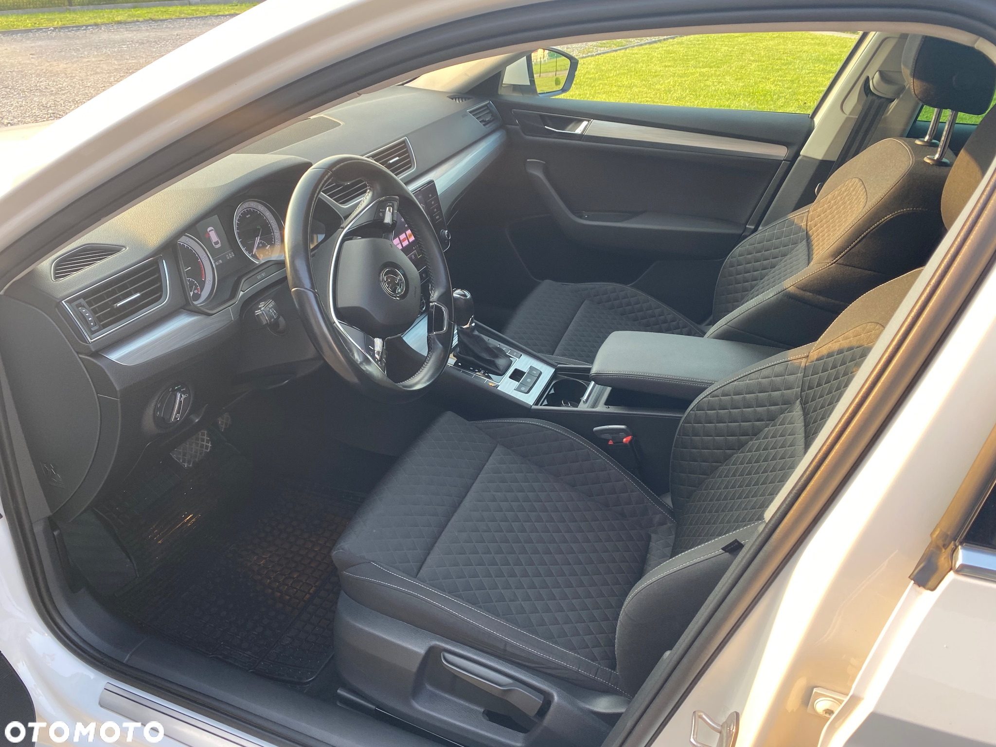Skoda Superb 2.0 TDI SCR Ambition DSG - 10